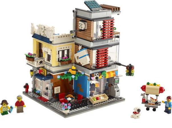 LEGO Creator Woonhuis, Dierenwinkel en Cafe - 31097D