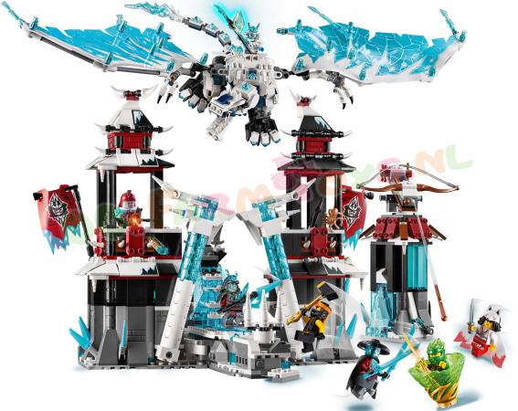 LEGO Ninjago Kasteel van de Verlaten Keizer - 70678